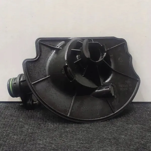 Porsche Cayenne Öljysuodatinputki OEM 06M115155M image 2