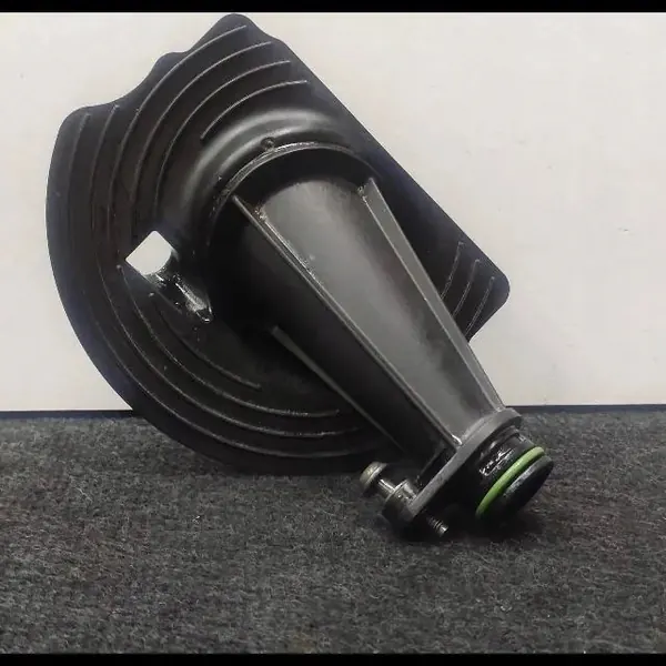 Porsche Cayenne Öljysuodatinputki OEM 06M115155M image 3