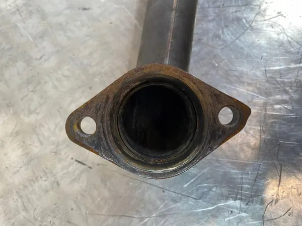 Abrazadera de escape Kia Telluride OEM FOB44871 - Usado image 5