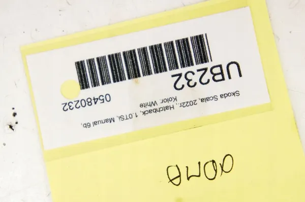 UB232 Skoda Scala 1.0i Öljentäyttö 05C103495B image 6