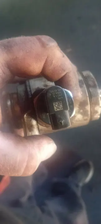 Hochdruckkraftstoffpumpe Audi A4 B8 A5 8T 2.0 TFSI 06J127025C image 5