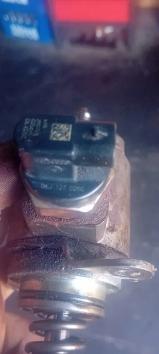 Hochdruckkraftstoffpumpe Audi A4 B8 A5 8T 2.0 TFSI 06J127025C image 7