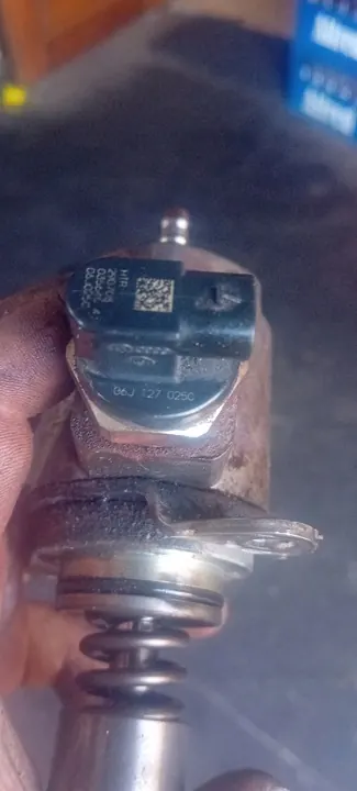 Hochdruckkraftstoffpumpe Audi A4 B8 A5 8T 2.0 TFSI 06J127025C image 8