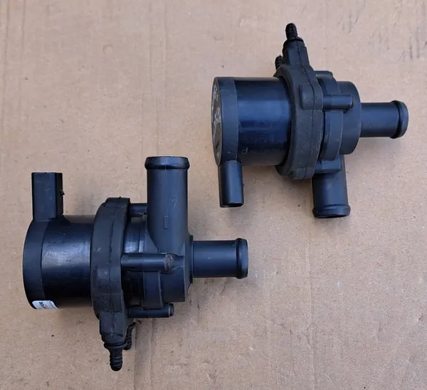 VW Touareg 7L Extra Vattenpump 2.5TDI image 6