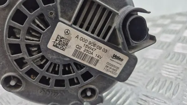 Vaihtovirtageneraattori Valeo Mercedes GLE350d image 5