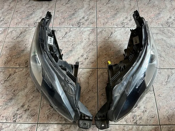 Voorste Rechter Koplamp Peugeot 2008 I Lift 2013-2019 image 8