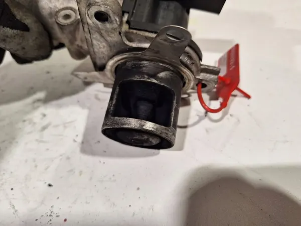 Válvula EGR Renault Clio III 1.5 DCI 06- OEM 8200550348 image 3