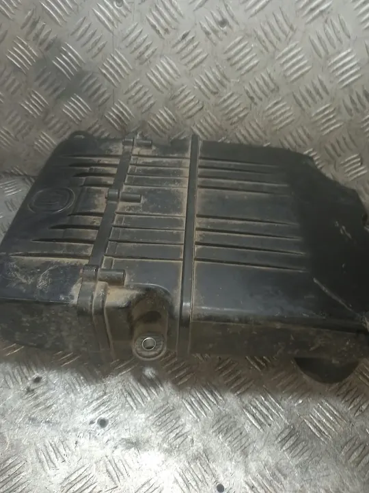 Boîtier de filtre à air Fiat Grande Punto 51773400 image 4