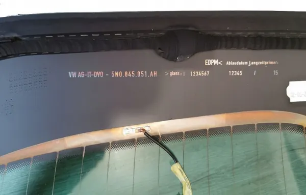 VW Tiguan 5N Achterklep Donker Glas OEM 5N0845051AH image 5