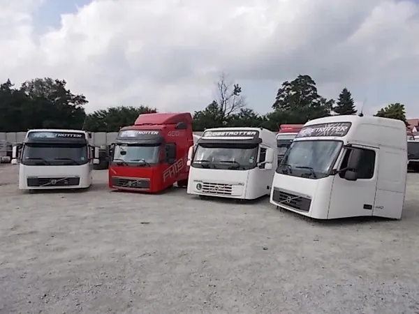 Volvo FH13 Kabinen-Spoiler OEM 85103676 - Gebraucht image 6
