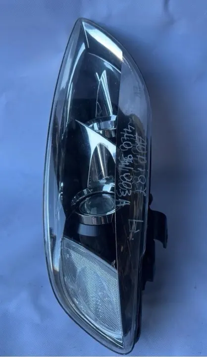 AUDI Q7 4L 05-09 Luz Trasera Izquierda OEM 4L0945093 image 4