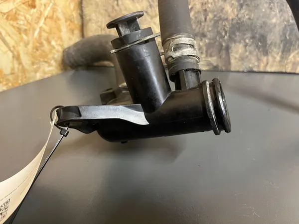 Bouchon de réservoir de liquide de refroidissement Peugeot 308 image 2