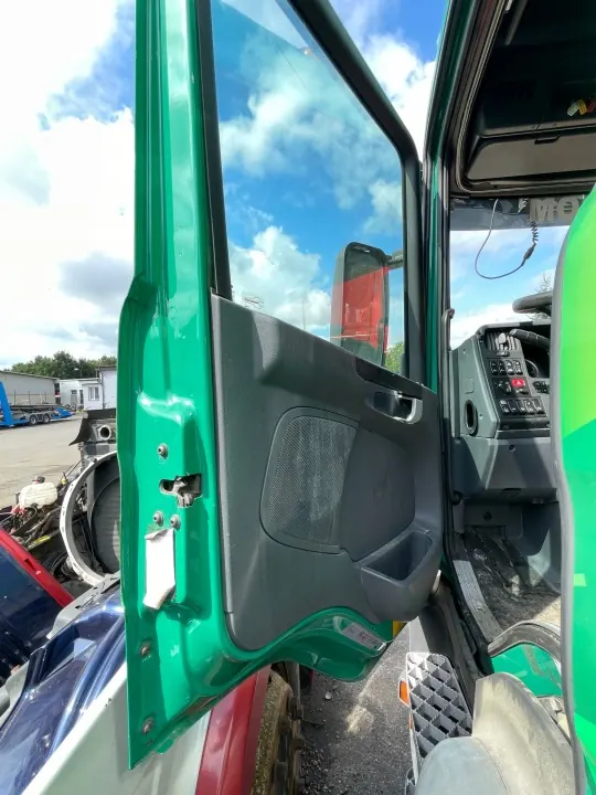 Scania P 450 komplett hytt - Begagnad OEM-kvalitet image 6