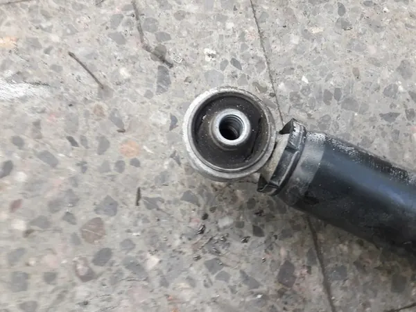 Vänster bakdämpare Mercedes Vito W447 A4473267300 image 3