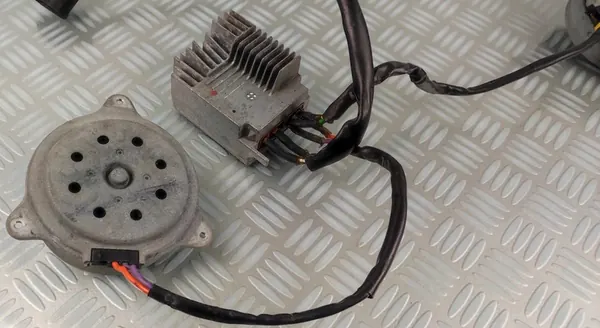 Fläktmodul Kylare AUDI A6 C6 image 3