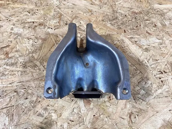 Porsche Macan (95B) 2022 Right Front Engine Mount image 3