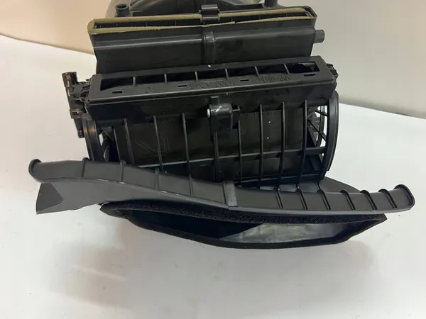 MAZDA 3 III BM 2014- 2.0 VÄRMEFLÄKT image 3