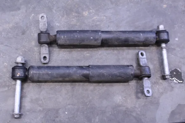 Taka-Akselipalkki OEM BELKA ZAWIESZENIE TYŁ image 7
