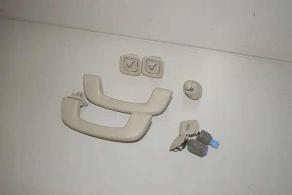 OEM 84109263744 Asas de Techo BMW i3 - Usado image 3