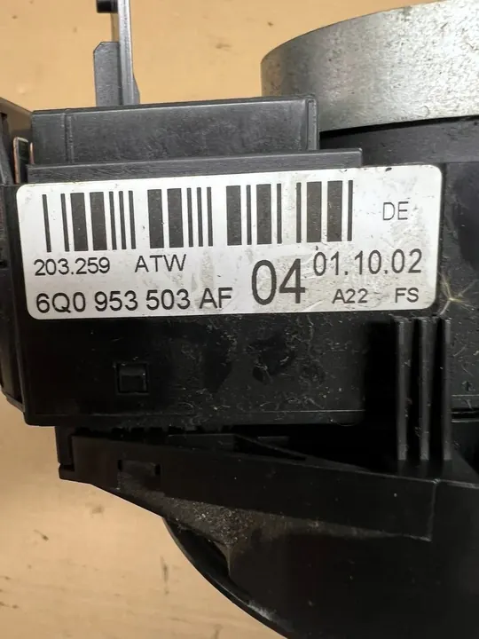 Gecombineerde schakelaar Spider Tape Seat Ibiza III 02-08 image 3