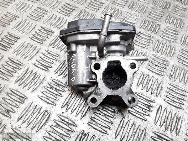 Vanne EGR Toyota Auris 1.4 D4D 25800-33011 image 4