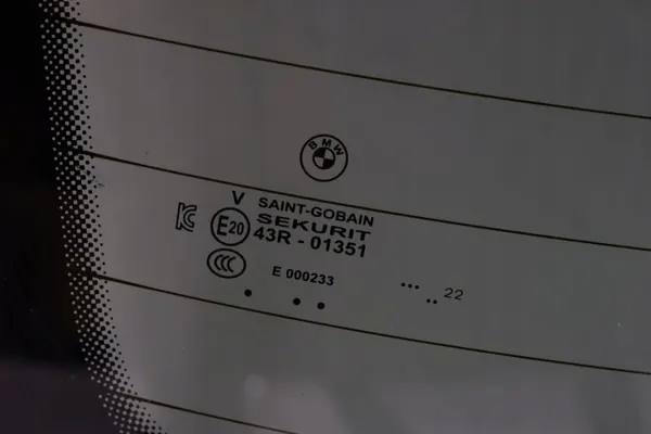 BMW M3 G80 takalasi OEM 5778066 - Käytetty image 3