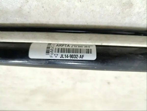 Ford Kraftstoffverteilerrohr OEM JL14-9034-AF Gebraucht image 5