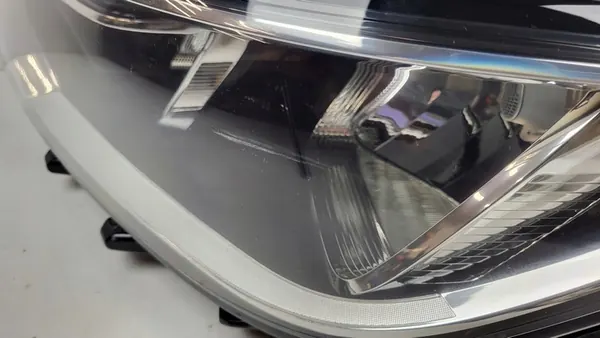 Vasemman Etuvalon VW Passat B8 2014-2019 OEM 3G1941005B-KUD image 5