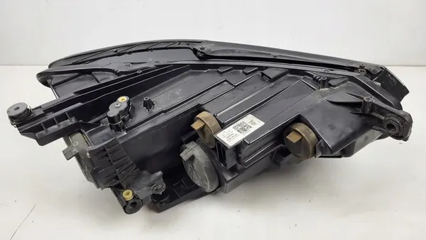 Vasemman Etuvalon VW Passat B8 2014-2019 OEM 3G1941005B-KUD image 8