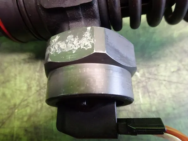 Injetor VW AUDI SEAT 1.9 TDI 038130073R image 6