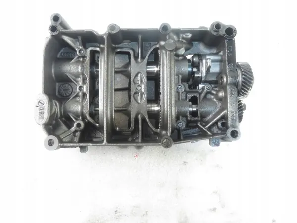 Audi A4 Balansaxel Olje Pump 2.0 TDI 03L103537 image 2