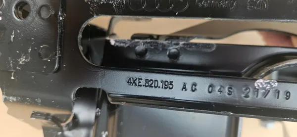 Audi E-tron 55 ilmastointikompressorin kiinnike OEM 4KE820196J image 5