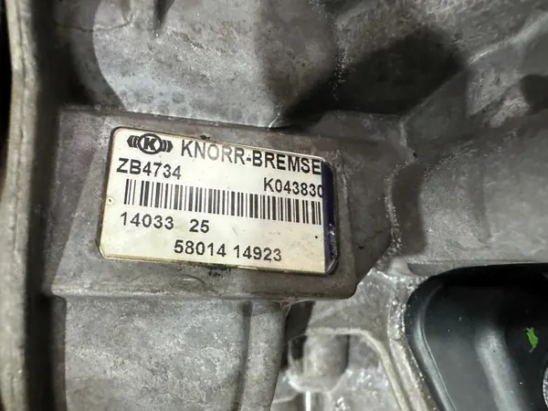 Válvula Secadora de Aire OEM K043830 Iveco Stralis image 6
