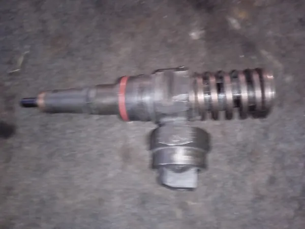 Bomba de inyección OEM 038130073AA para 1.9 TDI image 2