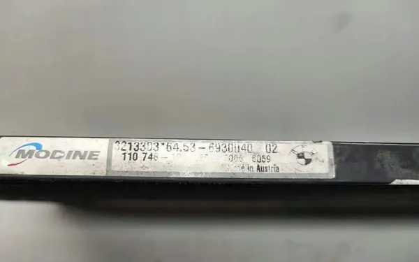 Condenseur AC OEM 6930040 pour BMW E90/E91 3.0i image 3