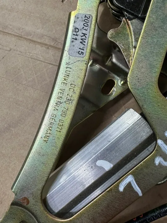 OEM A2307900371 Linker dakactuator Mercedes SL R230 image 3