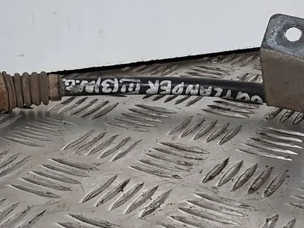 Mitsubishi Outlander käsijarrun vapautuskaapeli OEM 4820A264 image 3