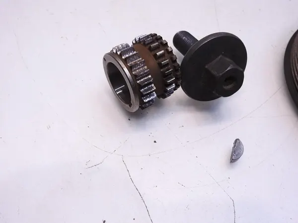 Renault OE 123038614R Polia do virabrequim image 3