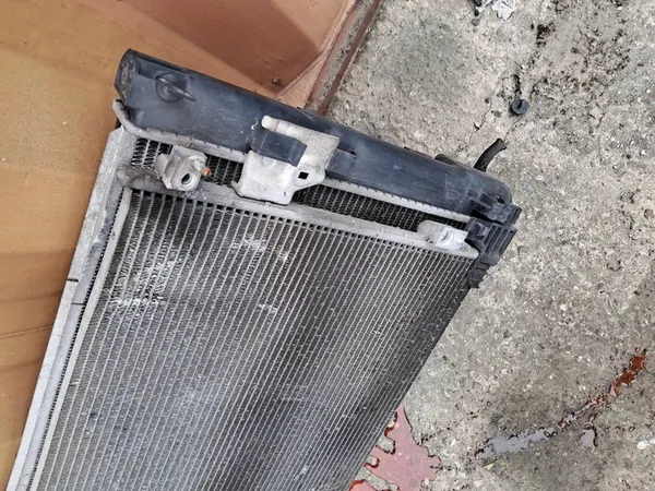 Conjunto dianteiro Citroen C-Crosser 2.2 HDI com radiadores e ventoinhas OEM image 7