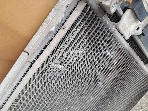 Conjunto dianteiro Citroen C-Crosser 2.2 HDI com radiadores e ventoinhas OEM image 8