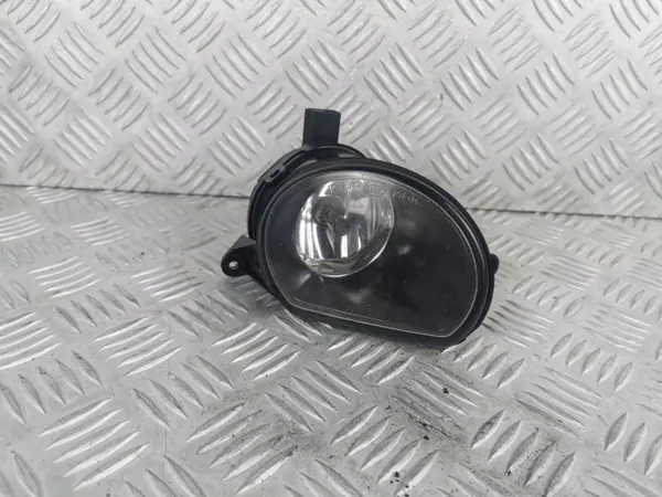 Farol halogéneo esquerdo dianteiro OEM 24696900 Audi A3 image 2