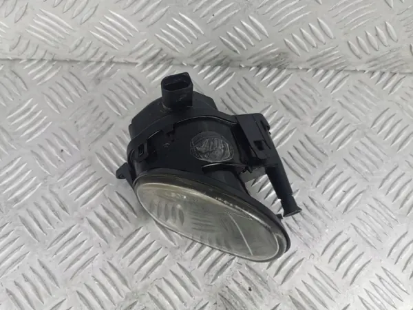 Farol halogéneo esquerdo dianteiro OEM 24696900 Audi A3 image 7
