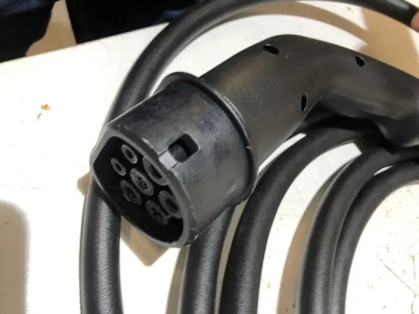 Cable de carga Renault Zoe OEM 35246861 image 3