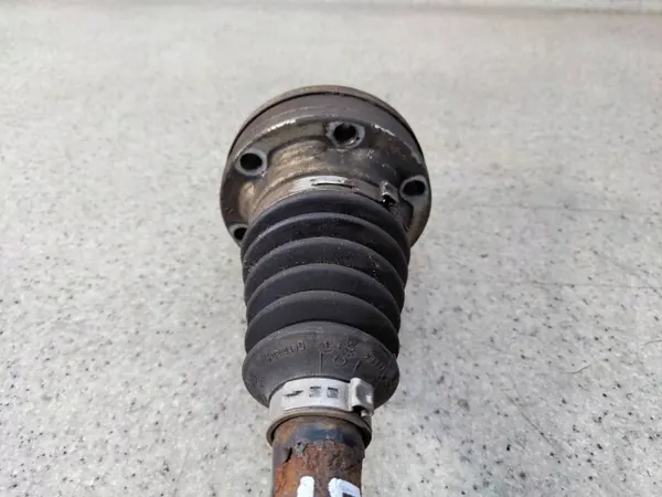 Left Front Driveshaft VW Golf 7 VII Estate 1.4 TSI image 4