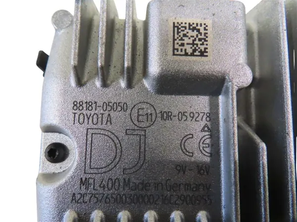 Cámara delantera OEM 8818105050 para Toyota Avensis Estate image 3