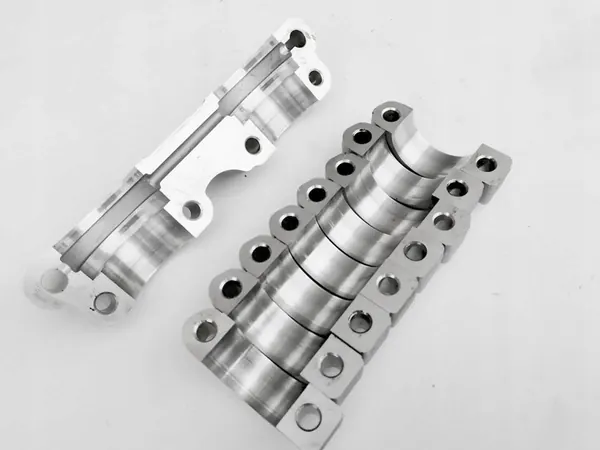 JAGUAR RANGE LAND ROVER 2.0D Nockenwellenhalterung G4D3-6J011BB image 2