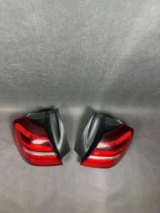 Juego de Lámparas Traseras Mercedes GLA W156 X156 A1569068400 A1569068300 image 3