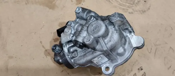 Pompe à injection Mercedes V-Class 2.0 CDI OEM A6540704401 image 5