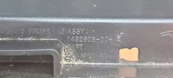 Tesla Y Forro de Porta-Malas Frontal Usado 1492606-00-E image 9