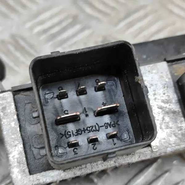 Vela de pré-aquecimento OEM 271206395R Renault Master III image 4